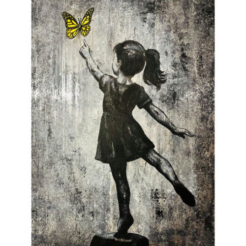 Ein tanzendes Mädchen mit Acryl auf einer Aluminiumplatte gemalt. Sie zeigt mit dem Finger auf einen gelben Schmetterling.